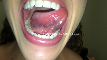 Preview 1 of 1 Ghante - Mouth Fetish - Annie&#039_s Mouth