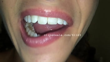 Preview 4 of 1 Ghante - Mouth Fetish - Annie&#039_s Mouth