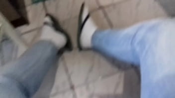 Preview 4 of Deutsche Mom 40 - Me excitando de chinelo e meia muito tes&atilde_o! Ultima parte