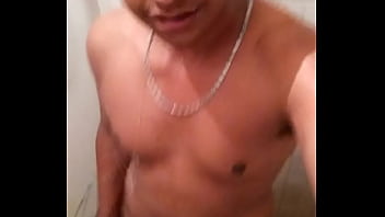 Preview 2 of Casi James Siri - Eu batendo uma no banho...