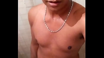 Preview 3 of Casi James Siri - Eu batendo uma no banho...