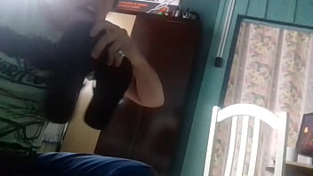 Preview 2 of Saiti Bezplatnogo Porno W - Lambendo gostoso chinelo