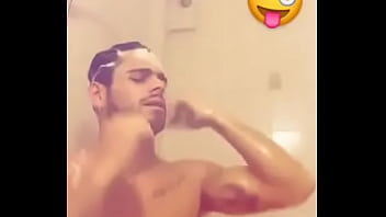 Preview 2 of K Boob - Lucas Velasco en la ducha