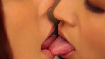 Preview 3 of Video Bf 19 Yer - Girl on girl close-up kiss