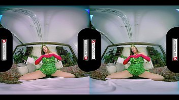 Preview 2 of Big Tits Forced From Behind - VRCosplayX.com Fuck Infamous Dani Jensen As Poison Ivy