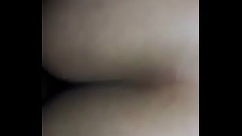 Preview 2 of Tow Holew - Nalgona infiel cogiendo en el carro