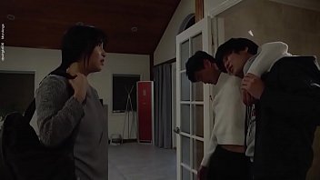 Preview 1 of Jav Sadie Johansen - L&agrave_m T&igrave_nh Với Trai Trẻ
