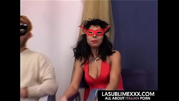 Preview 1 of Shexxx Inside Ass - Vanessa e il suo ragazzo fanno il loro primo casting