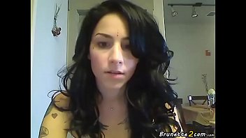 Preview 1 of Foto Of Dick - Brunette riding a vibrator front the webcam