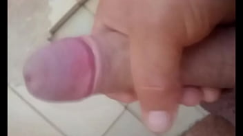 Preview 4 of Con Calzon Rojo Peruana - VID-20170803-WA0038