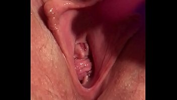 Preview 2 of Flavia Valeska Sendo Ativa - Closeup of a dripping creampie in the throes of orgasm