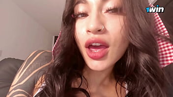Preview 1 of Arab Xxx Nose - Young Latina in sluttly shorts wants you to fill her with cum!