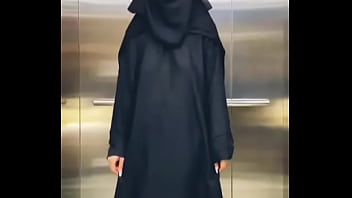 Preview 1 of Uae Sexs - Myself