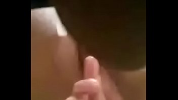 Preview 2 of Vir Gen - chica caliente