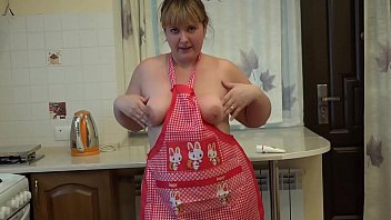 Preview 1 of Rare Video Girles Pain - A fat woman stuffs cucumbers into her ass. PAWG.
