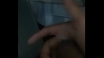 Preview 2 of Gang Raped Full Video - Batenho uma punheta gostosa