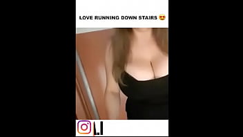 Preview 1 of Phim Sex 22 Com - BOUNCE BOUNCE?love Running Down Stairs
