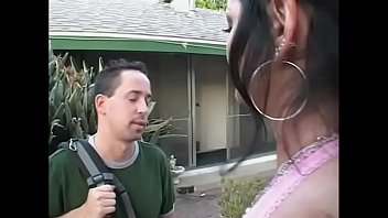 Preview 1 of Essenza Pornstar - Chefin wird am Pool von Angestellten hart durchgefickt - Bossfuck