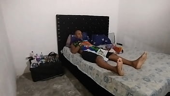 Preview 1 of Face Masked - Asqueroso padrastro termino follando en gran culo de su hijastra en la cocina. Mientra esta solo en casa