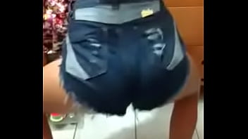 Preview 2 of Big Big Hot Hot Sex Video - Bia dan&ccedil_ando de shortinho
