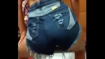Preview 4 of Big Big Hot Hot Sex Video - Bia dan&ccedil_ando de shortinho