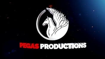 Preview 1 of Desi Gf Show - Pegas Productions - La Petite Blonde Milf se fait d&eacute_foncer par le Gros Jon
