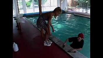 Preview 1 of Asshole Bikini Asian - Im Poolhaus von der geilen Mifl gefickt