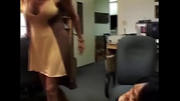 Preview 1 of Ficken Abspritzen - Ehefrau erwischt ihren Mann beim fremdgehen und macht mit -- Hardsex