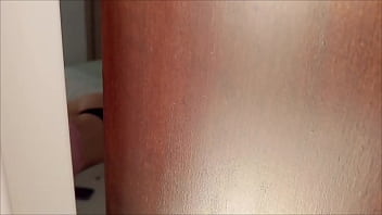 Preview 1 of Joker Xxx Vidos - Padrastro entra a la habitacion de su hijastra para morbosearla