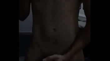 Preview 2 of Big Ass Made For Fuking - dando uma gozada no espelho de casa