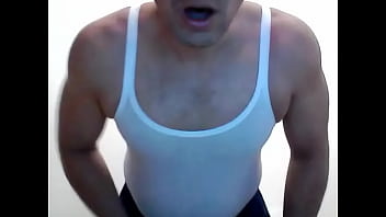 Preview 1 of Boobza - SBORRATA IN CANOTTIERA ATTILLATA IN PANCIA