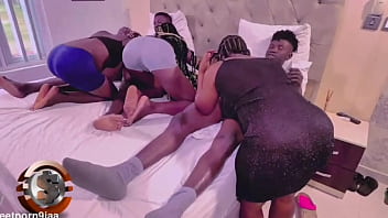 Preview 1 of Borracha No Queria - Ladies night with some big dicks