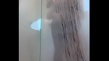 Preview 1 of Sibel Kekili Doktor - Fui tomar banho com a minha amiga Trans ,  acabei comendo o c&uacute_ dela na pele