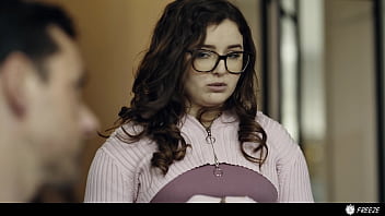 Preview 1 of Sexy Suny Leon - Step Daddy Freezes Stepdaughter And Fucks Her To Multiple Orgasms