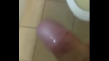 Preview 1 of Ebony Big Tits Bbw - En el ba&ntilde_o del trabajo