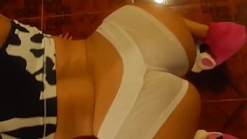 Preview 4 of Sharon Lee And Johnny Sins - Un baile sexy en Transparente (1)