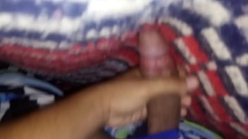 Preview 1 of Brine Wash - Roludo batendo punheta debaixo do ededrom COMENTEM