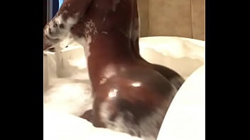 Preview 2 of Tamil Sex Video And Dialogue - Sexy black girl twerking in the tub
