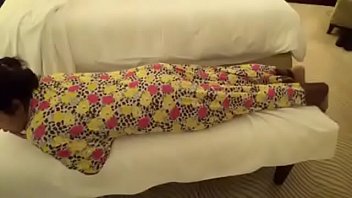 Preview 2 of Desvirgando Videos Xxxpornoo - Indian Bhabhi Sunita Friend Sex In Hotel
