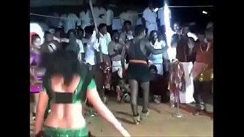 Preview 1 of Dp Teeb5 - Karakattam Kuravan Kurathi very hot midnight dance part17