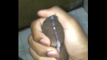 Preview 4 of Sikis Lesbe - Desi Indian milking cock with huge cumshot- Exclusive masturbation!!