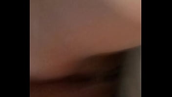 Preview 1 of Outdoor Guck Creampie - Bucetinha colocando a porra pra fora