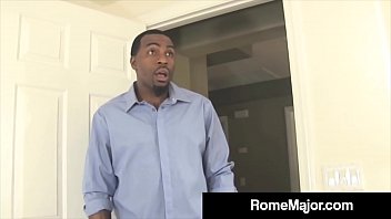 Preview 1 of Family Omegle - Mega MILF Ariella Ferrera Gets My BBC In Her Tight Pussy!