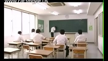 Preview 4 of Fesh Fuck - 享受電車癡漢的美人教師兼職視訊妹, 藤浦めぐ