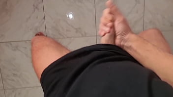 Preview 1 of Englina Castro - APRI LA BOCCA E BEVI LA MIA SBORRA TROIA | DIALOGO SPORCO ITALIANO - SBORRATA DI UN RAGAZZO SEXY IN T-SHIRT
