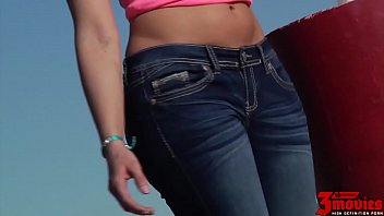 Preview 1 of Yvpruzapu - Annika Albrite pussy fucked in jeans