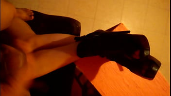 Preview 1 of Mia Mall Love - Cum shoe