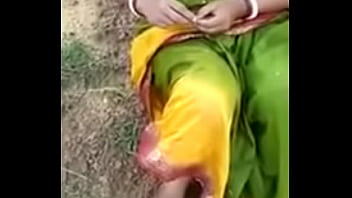 Preview 1 of Call Gals Hidni - village-aunty-blowjob-fuck-with-lover-in-open-field-mms---XVIDEOSCOM