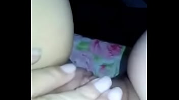 Preview 2 of Mom Talks Sex - Crente mostrando buceta raspada pro amante