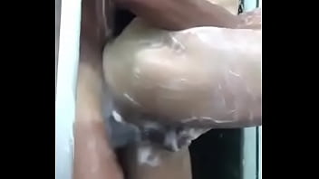 Preview 2 of 15 Ages Girls Sex Videos - Sexo durante o banho